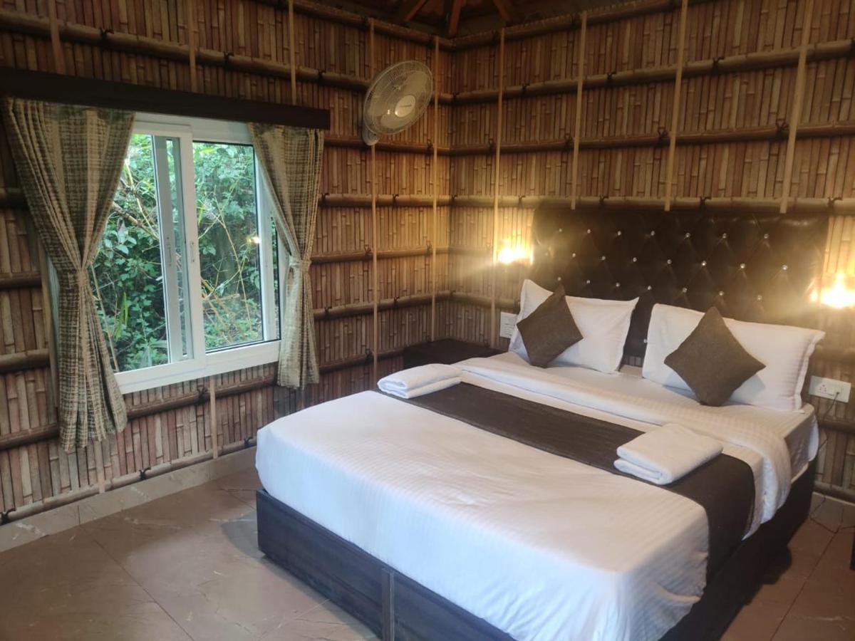 Misty Rain Estate Hotel Madikeri Ngoại thất bức ảnh