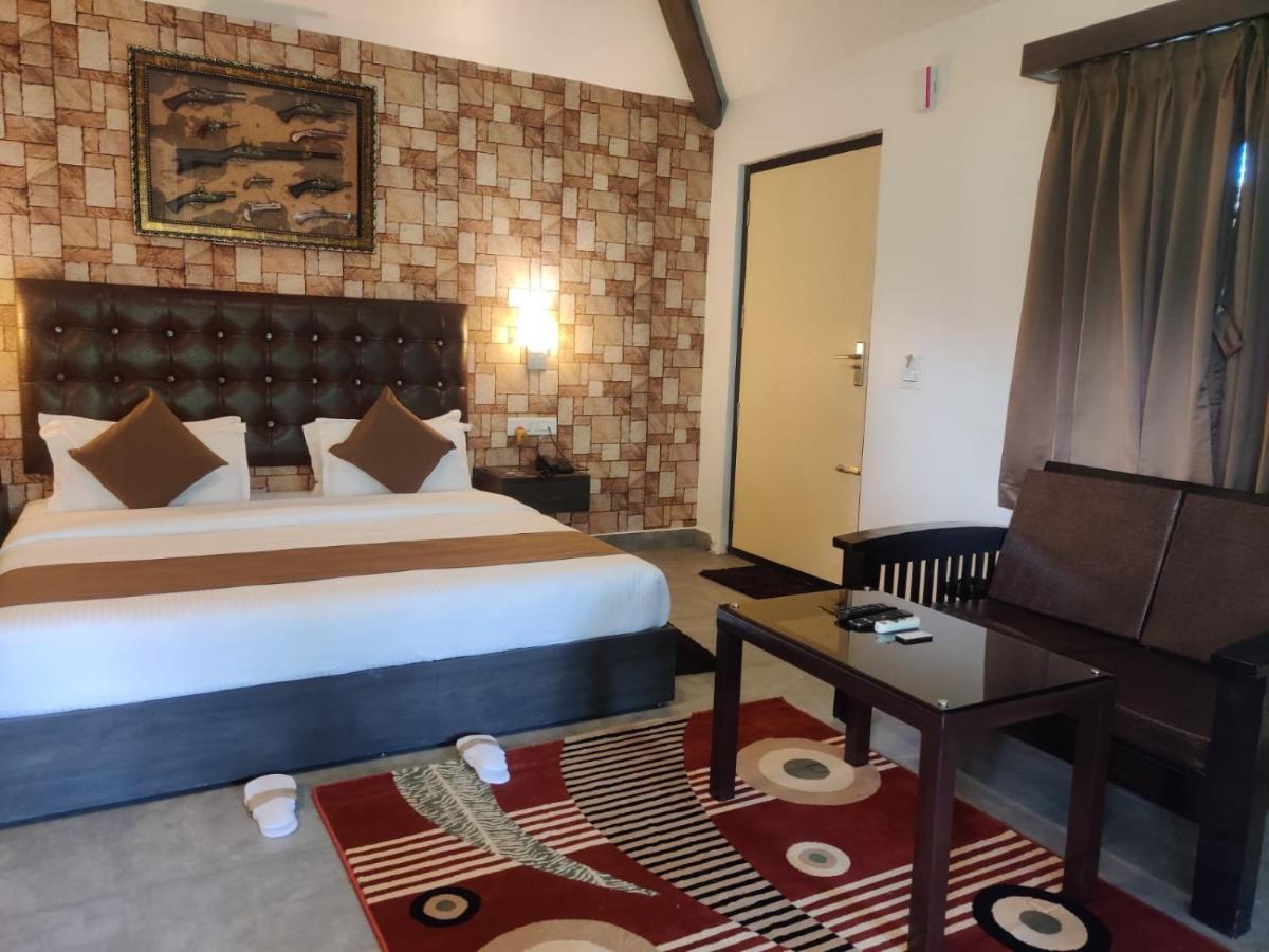 Misty Rain Estate Hotel Madikeri Ngoại thất bức ảnh
