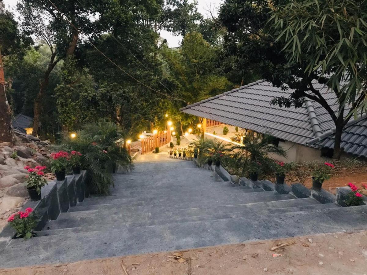 Misty Rain Estate Hotel Madikeri Ngoại thất bức ảnh
