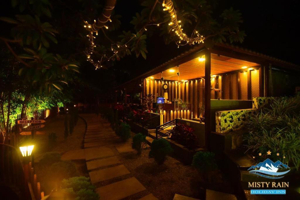 Misty Rain Estate Hotel Madikeri Ngoại thất bức ảnh