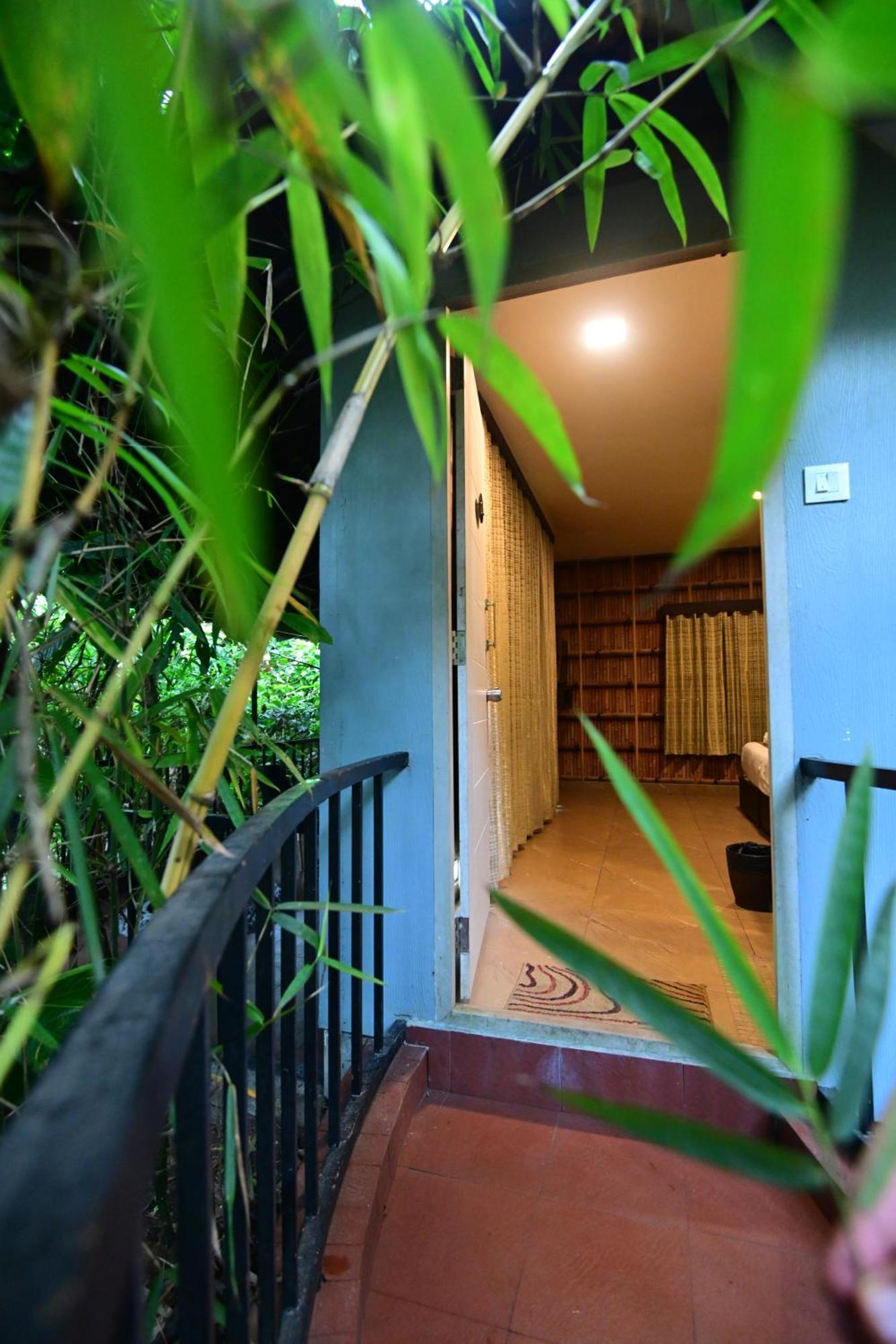 Misty Rain Estate Hotel Madikeri Ngoại thất bức ảnh