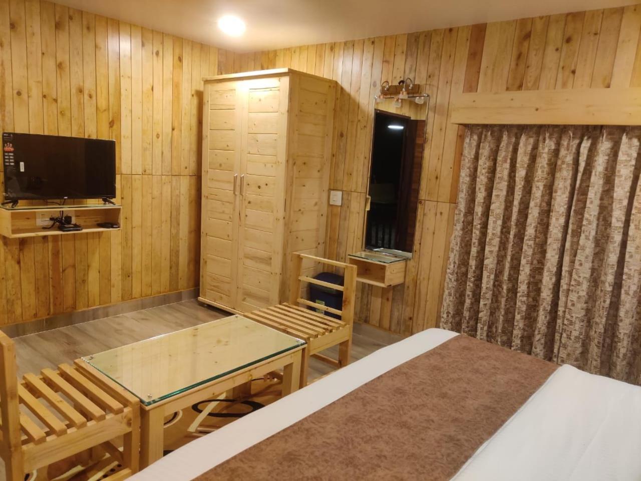 Misty Rain Estate Hotel Madikeri Ngoại thất bức ảnh